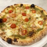 おすすめピッツァをご紹介！「桜エビとチェリートマトのジェノベーゼソース」（ディナータイム）